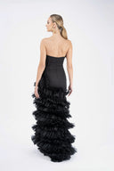 Elegant dress with corset and overlapping ruffle skirt