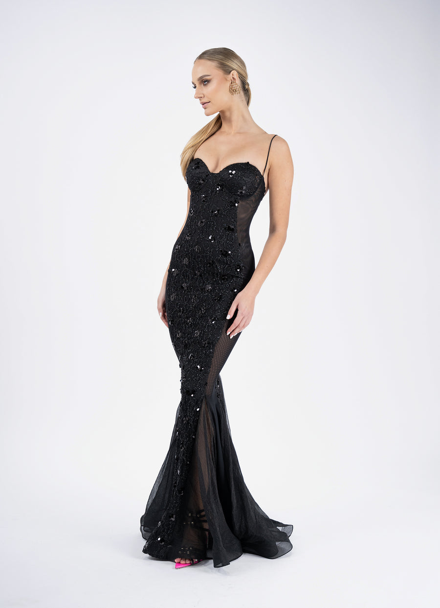 Rochie sirena din dantela cu aplicatii si tull