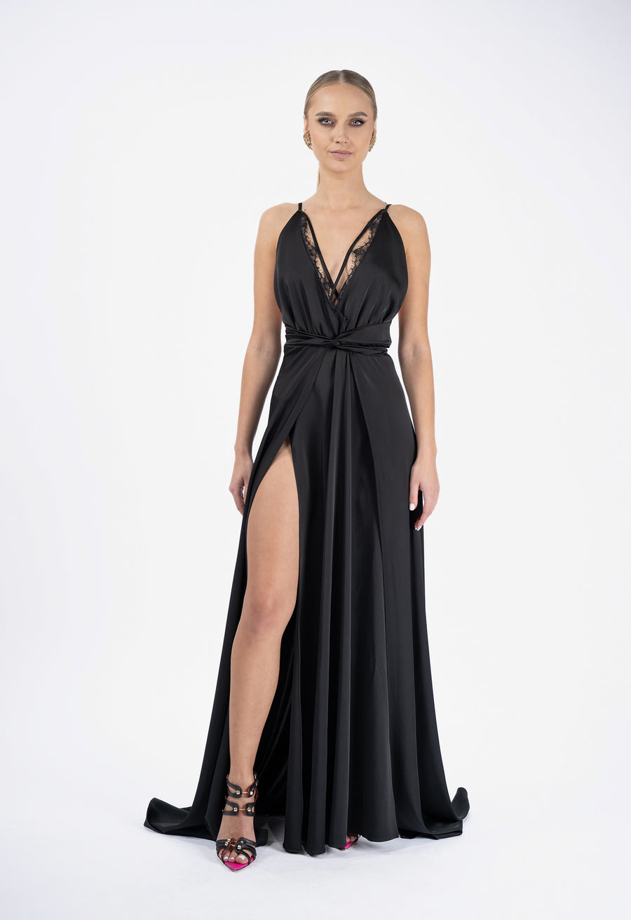 Rochie lunga neagra cu dantela si slit frontal