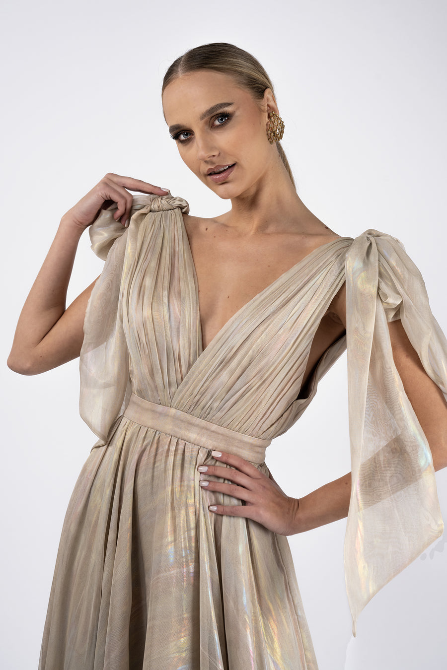 Rochie lunga din matase peliculizata cu decolteu adanc