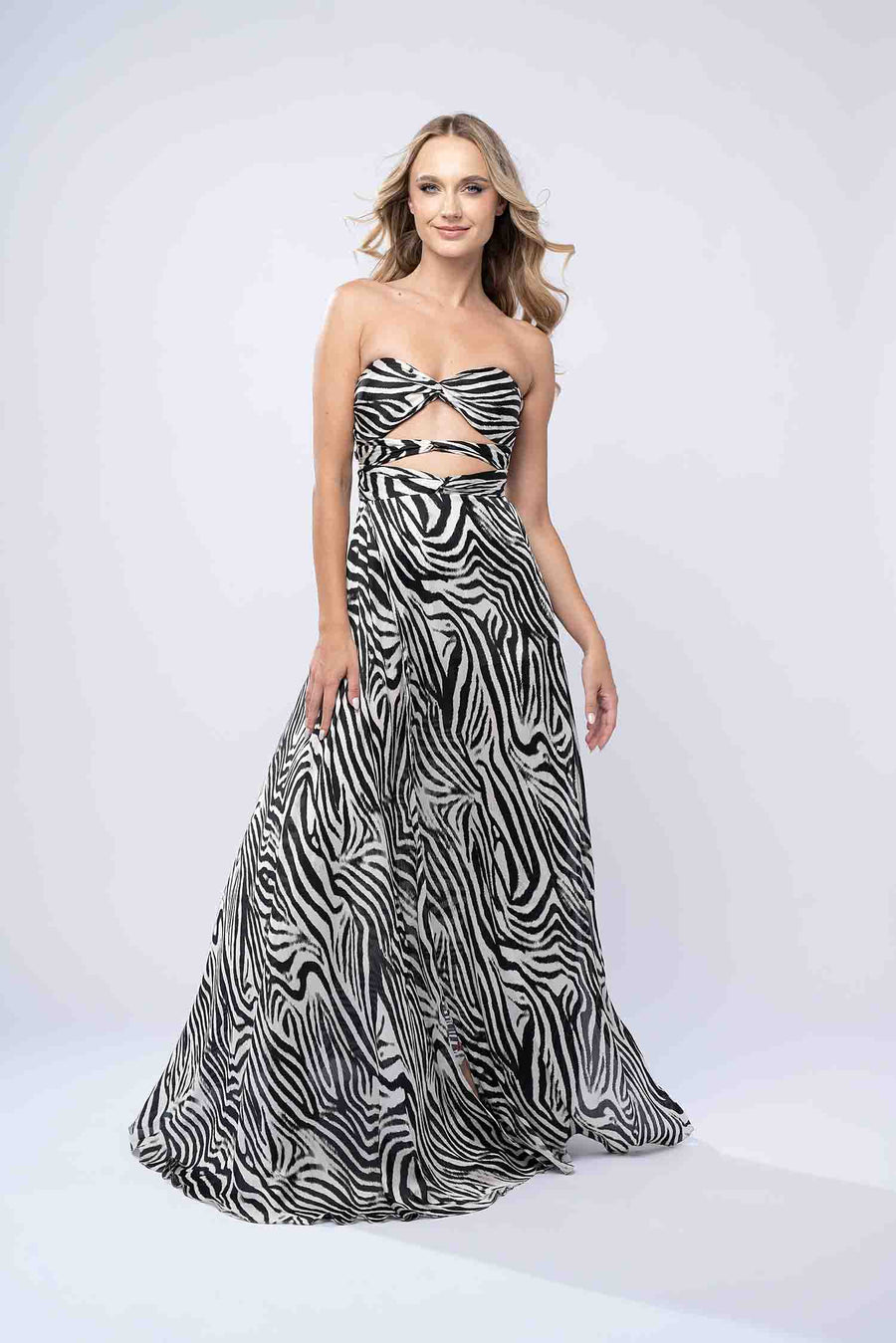 Rochie lunga cu imprimeu zebra si decupaje