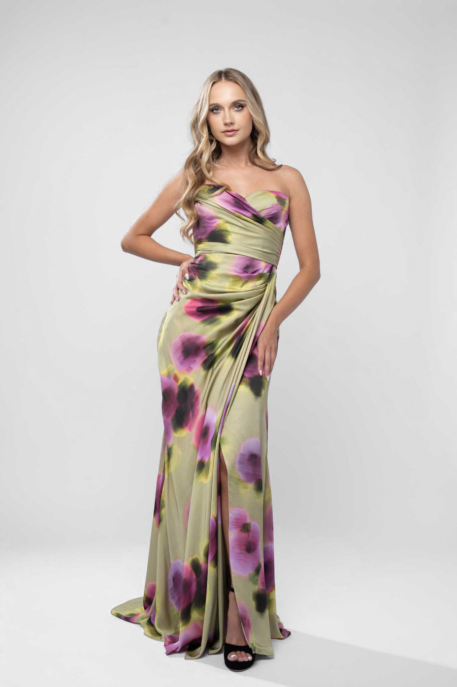 Rochie lunga din matase imprimata cu slit lateral
