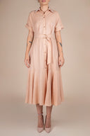 Rochie camasa midi cu volan si cordon Beige Light cu design feminin, croiala moderna si detalii statement Monarh Design