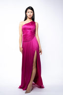 Rochie din matase cu slit adanc