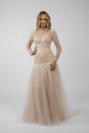 Mermaid dress with accessorized chantilly lace