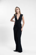 Rochie lunga cu decolteu adanc si slit