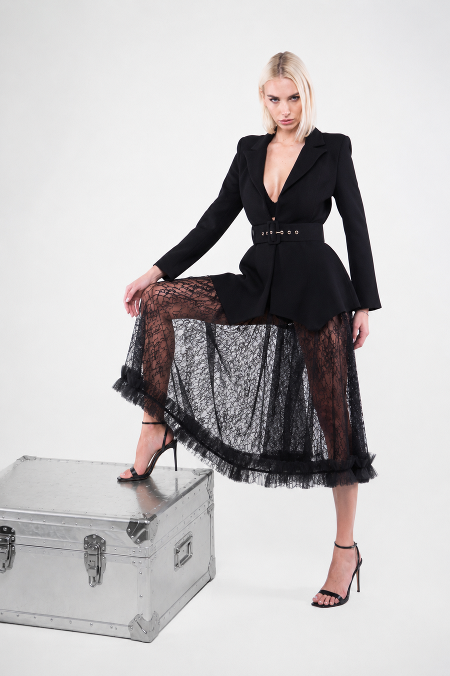 Fusta midi din dantela cu volan din tulle Black