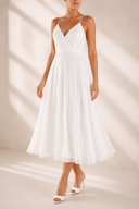 Rochie midi  cu bretele subtiri si decolteu petrecut White