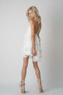 Rochie mini Lucky White cu volane din amestec de matase