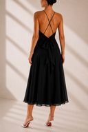 Rochie midi  cu bretele subtiri si decolteu petrecut Black