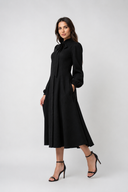 Rochie midi neagra cu funda si maneci bufante