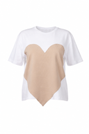 Tricou cu aplicatie in forma de inima
