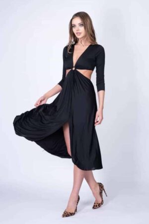 Rochie cu decupaje și inel