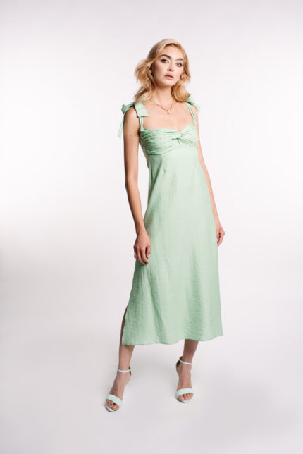 Rochie midi din in cu bust fronsat