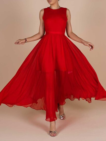 Rochie Trixie Red cu Spate Gol și Fustă Semi-transparentă
