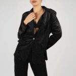 Costum elegant cu detalii strălucitoare - imagine 2