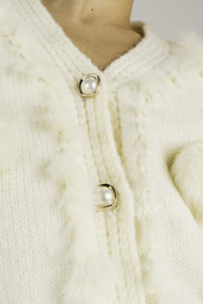 Pulover tricotat din lana cu blana naturala și detalii perlate - imagine 3