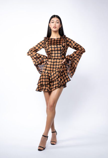 Rochie mini cu imprimeu buline si maneci evazate