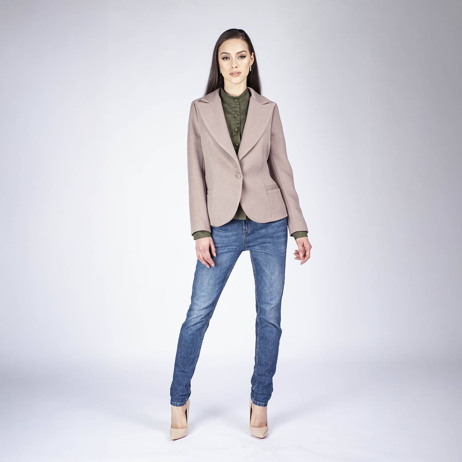 Sacou cambrat nude-cafeniu
