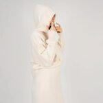 Set tricotat  fusta și hanorac ivory din lana - imagine 3