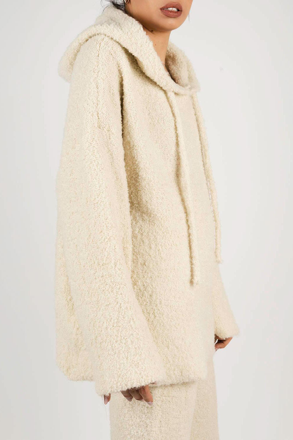 Set-tricotat-din-lana-–-Hanorac-si-pantaloni-3 Set hanorac și pantaloni din lana Ivory - imagine 6