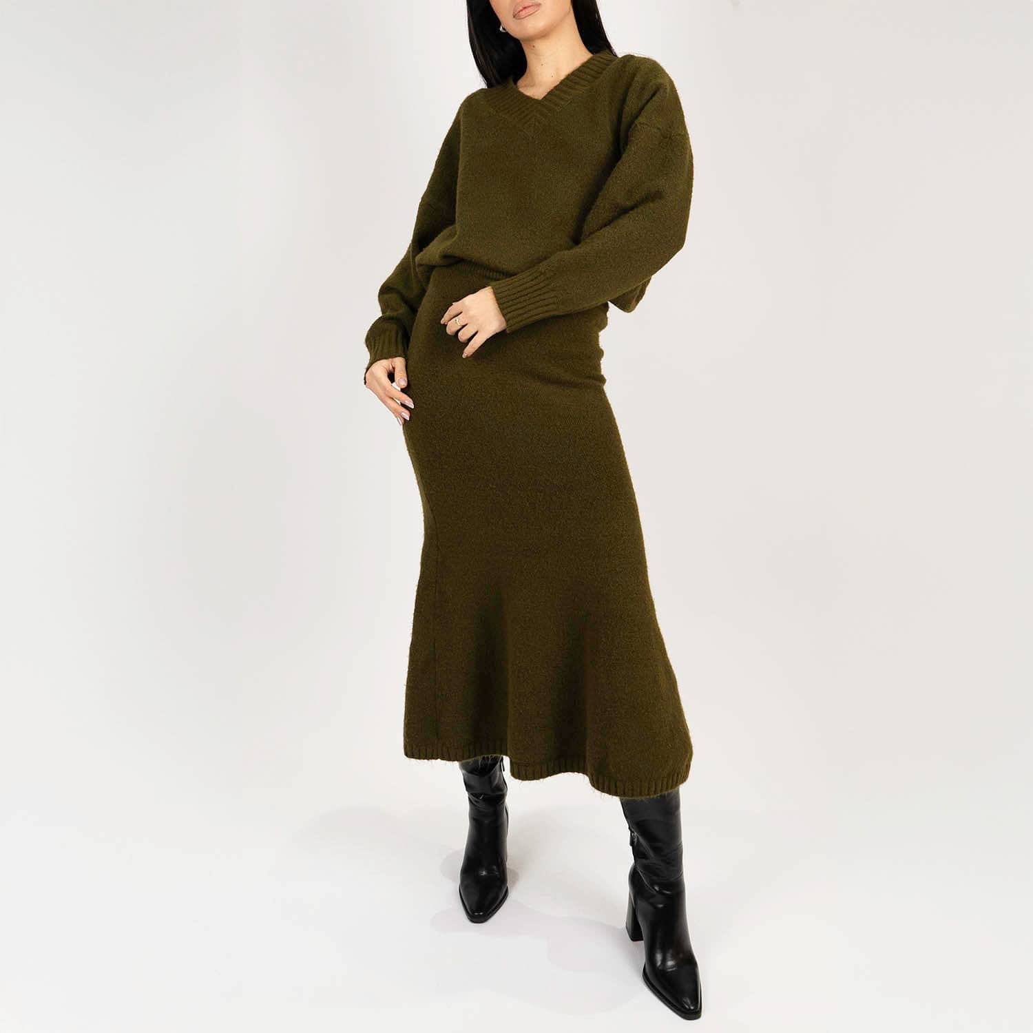 Set tricotat din lână – fustă și pulover green