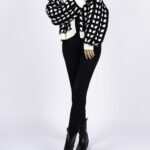 Pulover gros negru cu nasturi tricotati