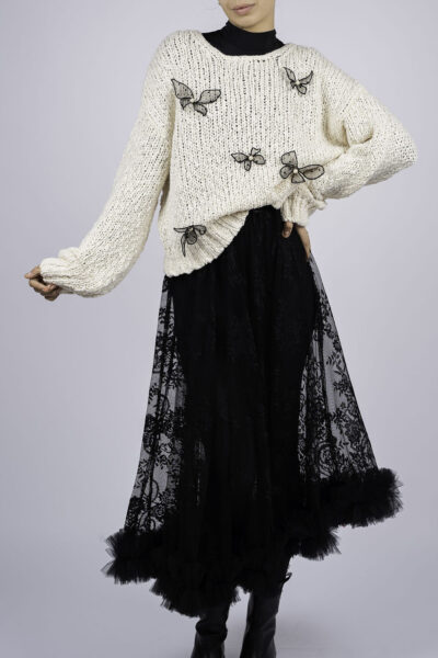 Pulover cu accesorii tip fluturi brodati si perle - imagine 4