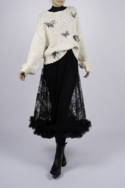 Pulover cu accesorii tip fluturi brodati si perle - imagine 2