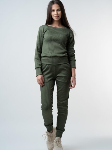 Compleu sport cu pantalon mulat