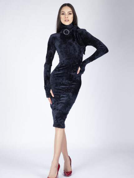 Rochie de catifea cu detaliu