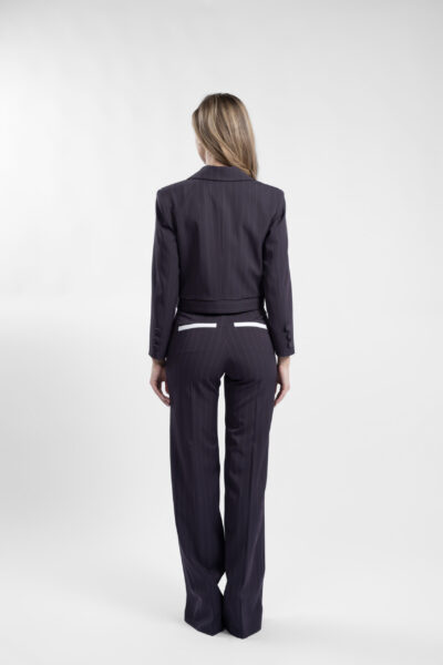 Pantaloni cu dunga si detaliu alb contrastant - imagine 6