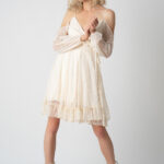 Rochie petrecuta scurta cu umeri decupati