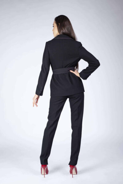 Costum elegant cu detalii satinate - imagine 3