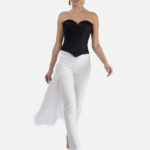 Pantaloni conici cu fronseu si volan lateral