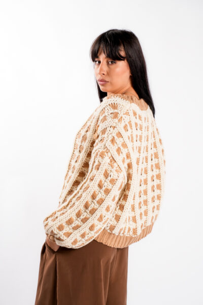 Pulover gros nude cu nasturi tricotati - imagine 2