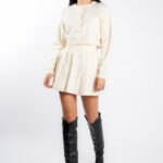 Compleu Ivory cu fusta plisata