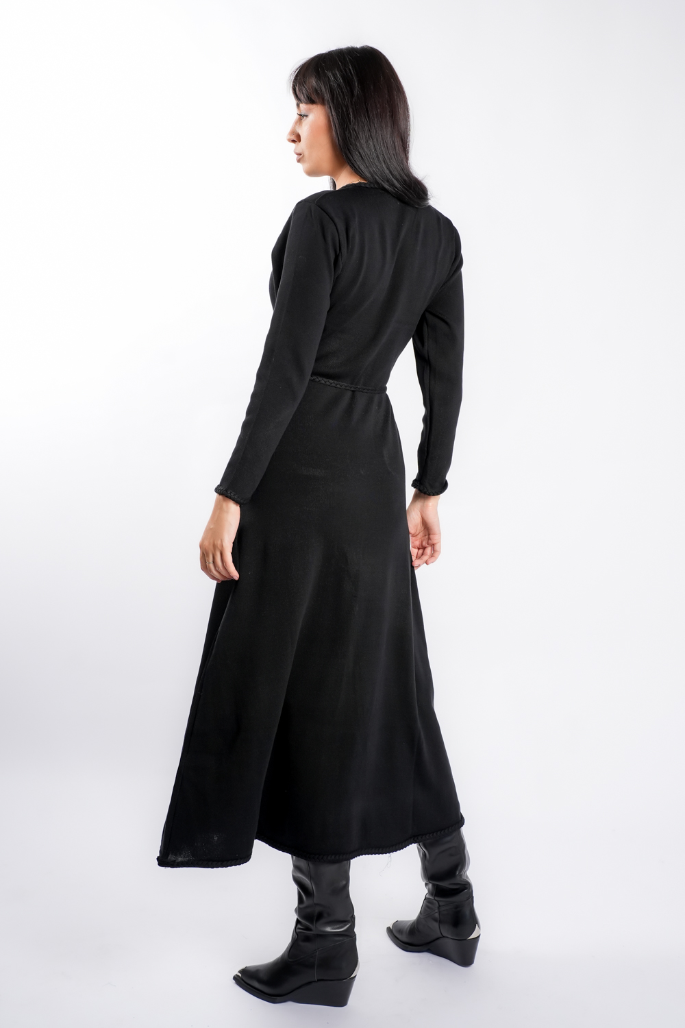 DSC04597 Rochie Black cu nasturi aurii si cordon impletit - imagine 3