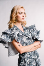 Pantalon scurt cu volan din matase si imprimeu fluture - imagine 2