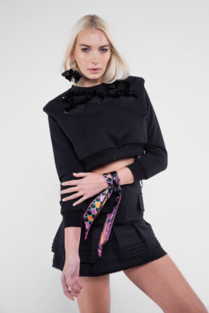 Hanorac cropped cu aplicatii - imagine 5