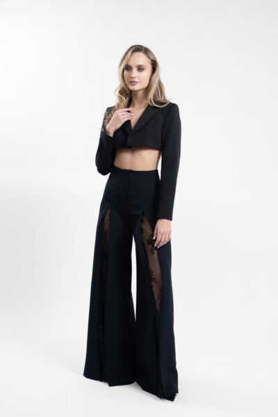 Pantaloni evazați cu inserții din dantelă Chantilly