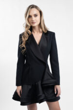 Rochie tip sacou cu volane structurate - imagine 4