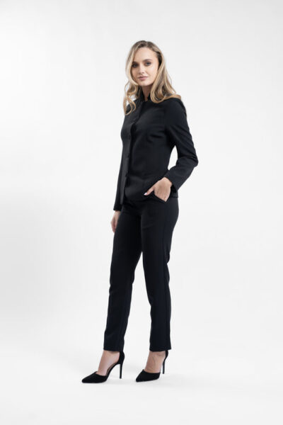 Costum negru cu sacou cambrat si guler tunica - imagine 4