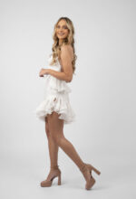 Rochie scurta alba cu volane si spate gol din matase - imagine 4