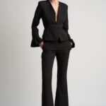 Costum elegant din doua piese cu sacou petrecut si pantaloni evazati