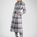 Palton cu cordon si  epoleti