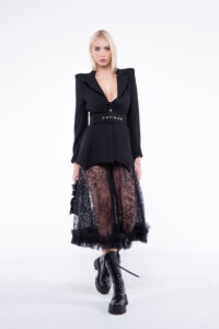 Fusta midi din dantela  cu volan din tull