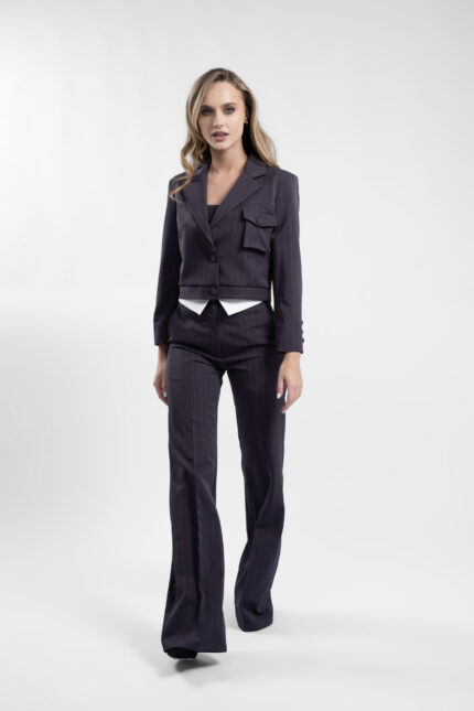 Pantaloni cu dunga si detaliu alb contrastant - imagine 5