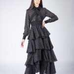 Rochie lunga cu volane ample si imprimeu polka dots