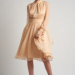 Rochie midi din voal de matase cu esarfe